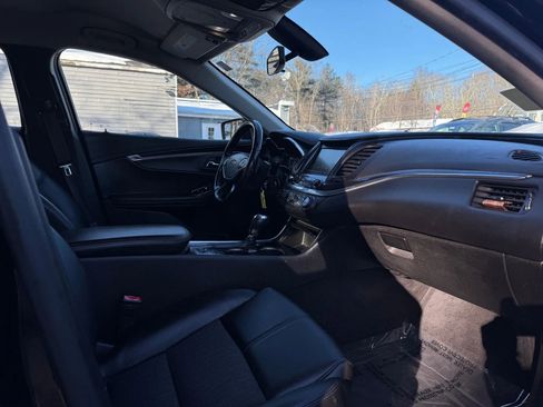 Used 2016 Chevrolet Impala LT image 13