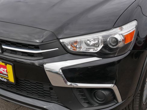 Used 2018 Mitsubishi Outlander Sport ES FWD image 16
