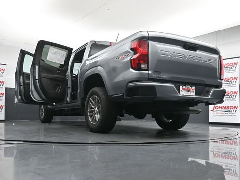 Used 2023 Chevrolet Colorado LT w/ LT Convenience Package II AWD/4WD image 44