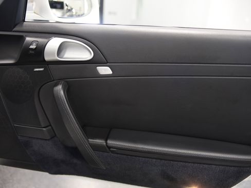 Used 2010 Porsche 911 Carrera 4S image 36