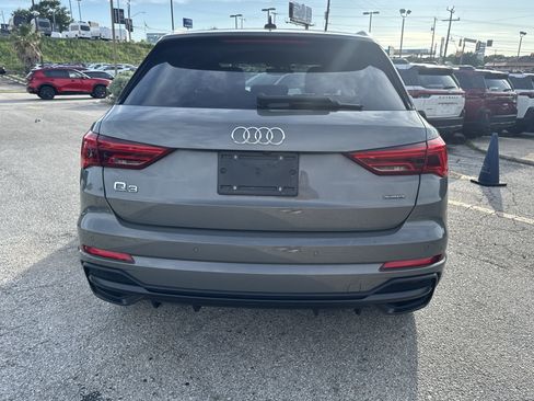 Used 2022 Audi Q3 2.0T Premium Plus w/ Premium Plus Package AWD/4WD image 7