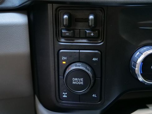 Used 2024 Ford F250 Limited w/ FX4 Off-Road Package AWD/4WD image 24
