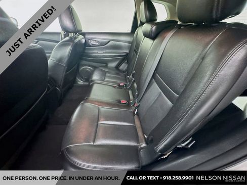 Certified 2018 Nissan Rogue SL image 25