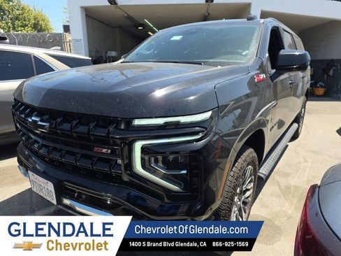 Used 2025 Chevrolet Suburban Z71 AWD/4WD image 1