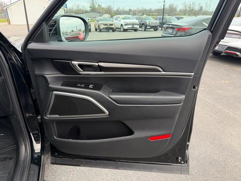 Used 2025 Kia Telluride S image 25
