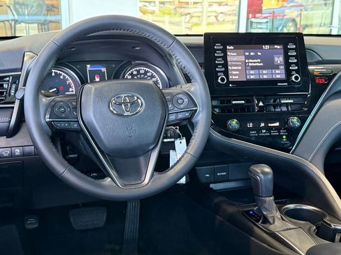 Certified 2021 Toyota Camry SE w/ Carpet Mat Package (TMS) image 32