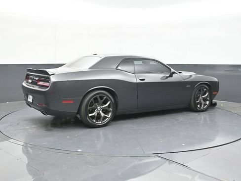Used 2019 Dodge Challenger R/T RWD image 15