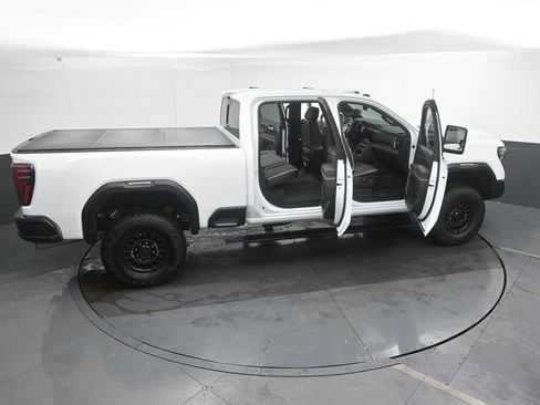 Used 2024 GMC Sierra 2500 AT4X w/ AT4X AEV Edition image 54