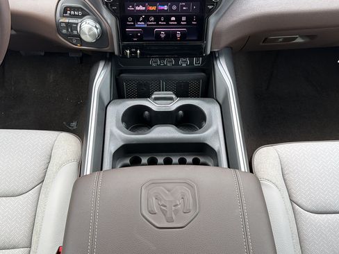 New 2026 RAM 1500 Laramie AWD/4WD image 20