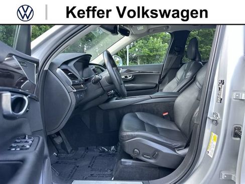 Used 2019 Volvo XC90 T6 Momentum w/ Advanced Package AWD/4WD image 12