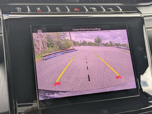 Certified 2025 Jeep Grand Cherokee Laredo w/ Luxury Tech Group I image 16