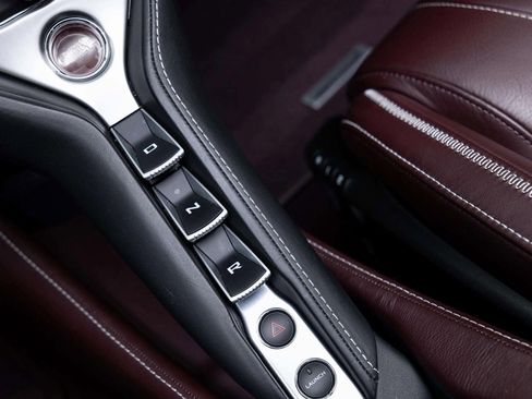 Used 2020 McLaren 720S Spider image 26