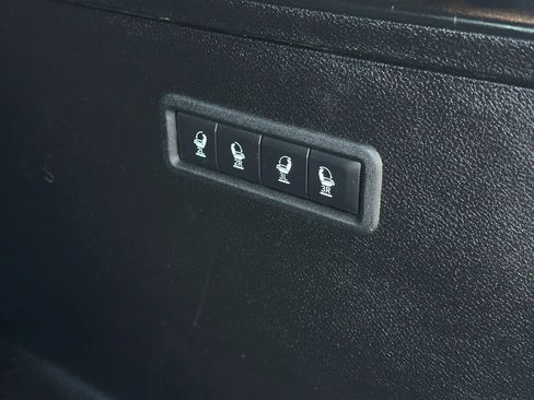 Used 2022 Jeep Wagoneer Series III w/ Flexible Seating Group RWD image 25