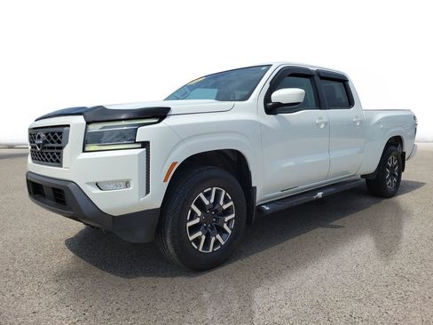 Used 2022 Nissan Frontier SV AWD/4WD image 2