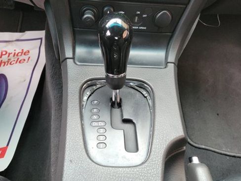 Used 2002 Ford Thunderbird image 17