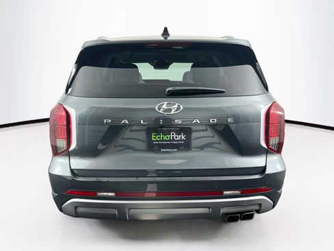 Used 2023 Hyundai Palisade Limited w/ Cargo Package FWD image 7