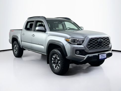 Used 2023 Toyota Tacoma TRD Off-Road image 3