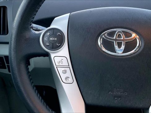 Used 2015 Toyota Prius Four FWD image 22