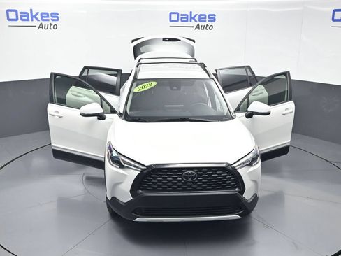 Used 2022 Toyota Corolla Cross LE FWD image 55