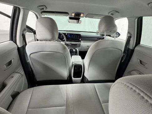 Used 2025 Hyundai Kona SEL FWD image 17