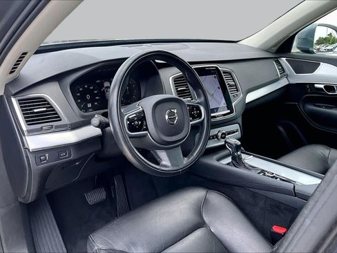 Used 2018 Volvo XC90 T5 Momentum w/ Convenience Package FWD image 17