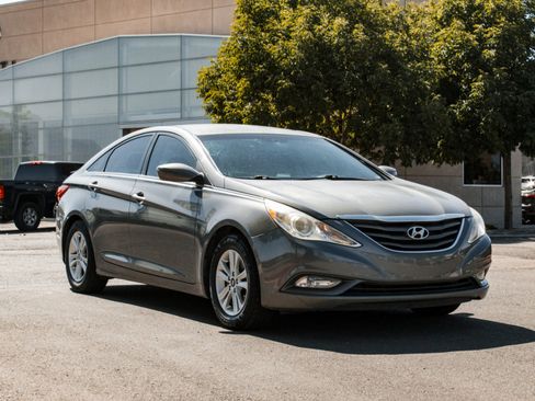 Used 2013 Hyundai Sonata GLS w/ Popular Equipment Pkg FWD image 3
