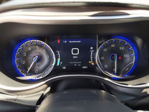 New 2026 Chrysler Pacifica Select image 25