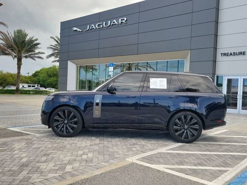 Certified 2023 Land Rover Range Rover SV AWD/4WD image 2