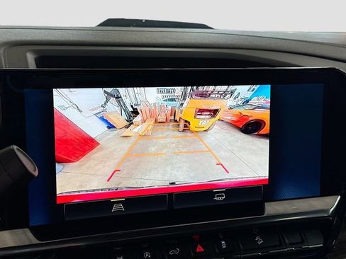 Used 2024 Chevrolet Silverado 1500 LT Trail Boss image 15