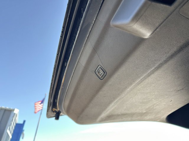 Used 2022 Chevrolet Tahoe Z71 w/ Luxury Package AWD/4WD image 13