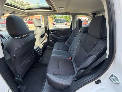 Used 2023 Subaru Forester Premium AWD/4WD image 15