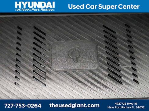 Used 2025 Kia Sportage EX image 26