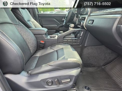Used 2025 Toyota Tacoma Limited AWD/4WD image 27