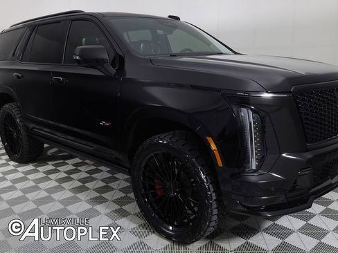 Used 2026 Cadillac Escalade V w/ LPO, ONYX Package AWD/4WD image 3