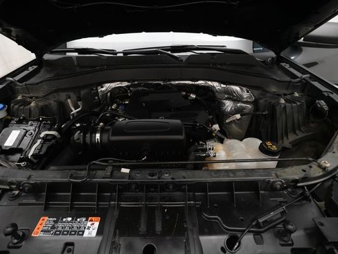 Used 2020 Ford Explorer XLT w/ Equipment Group 202A AWD/4WD image 3