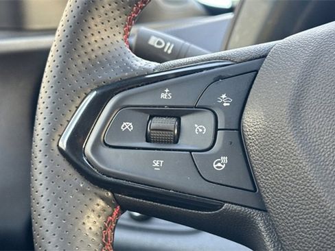 Certified 2025 Chevrolet Trax RS w/ Driver Confidence Package image 34