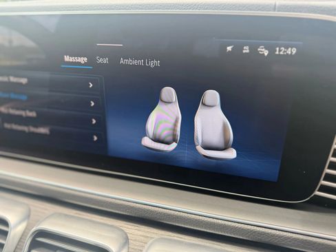 Used 2024 Mercedes-Benz GLS 450 4MATIC w/ Pinnacle Trim Package image 33