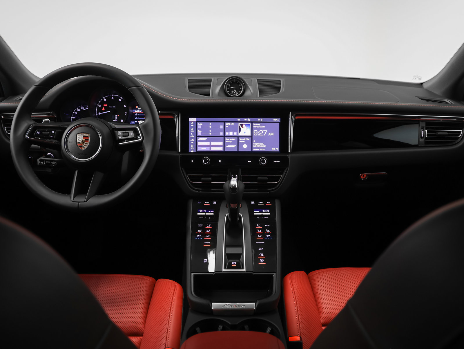 Certified 2026 Porsche Macan AWD/4WD image 28