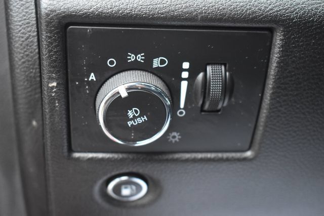 Used 2021 Jeep Grand Cherokee Limited AWD/4WD image 28