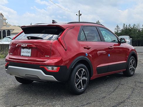New 2025 Kia Niro EX w/ EX Cold Weather Package image 6