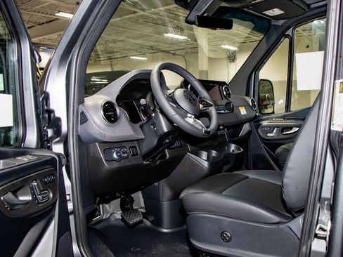New 2025 Mercedes-Benz Sprinter 2500 image 5