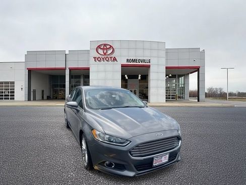 Used 2014 Ford Fusion SE w/ Equipment Group 202A FWD image 1
