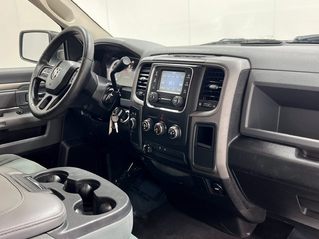 Used 2014 RAM 1500 Express AWD/4WD image 17