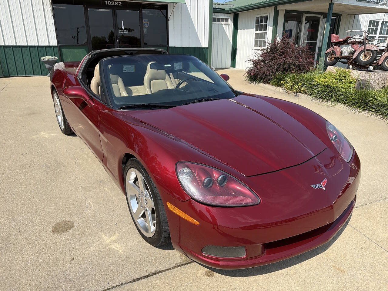 Used 2007 Chevrolet Corvette Coupe w/ Preferred Equipment Group RWD image 10