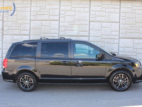 Used 2018 Dodge Grand Caravan GT image 10