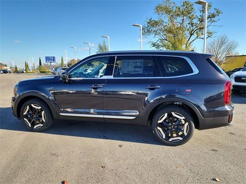 New 2025 Kia Telluride S image 6