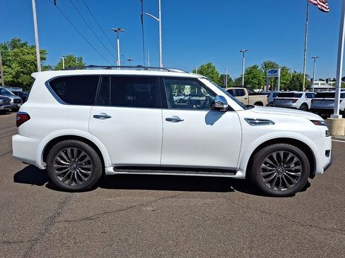 Used 2023 Nissan Armada Platinum w/ Cargo Package AWD/4WD image 7