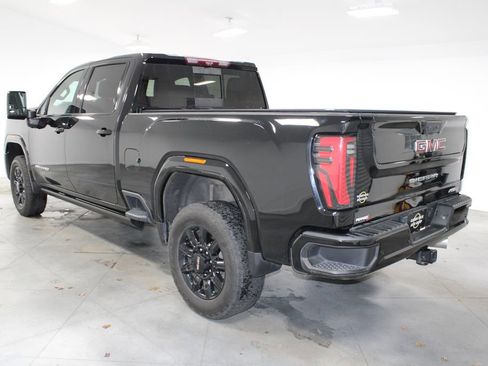 Used 2024 GMC Sierra 2500 AT4 w/ AT4 Premium Plus Package image 7