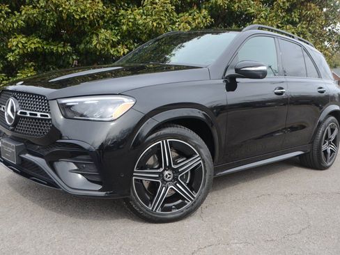 Used 2025 Mercedes-Benz GLE 350 4MATIC w/ AMG Line Exterior image 7