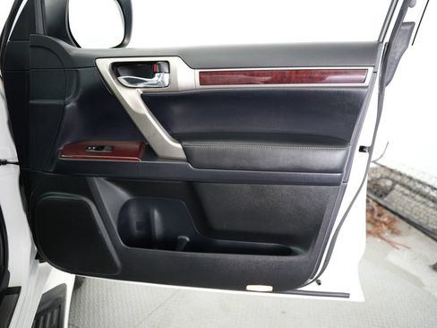 Used 2018 Lexus GX 460 Premium w/ Premium Package AWD/4WD image 57